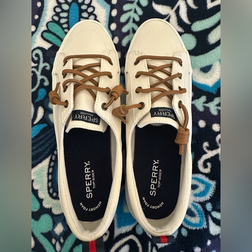 Sperry Crest Platform Women's White Canvas Sneakers